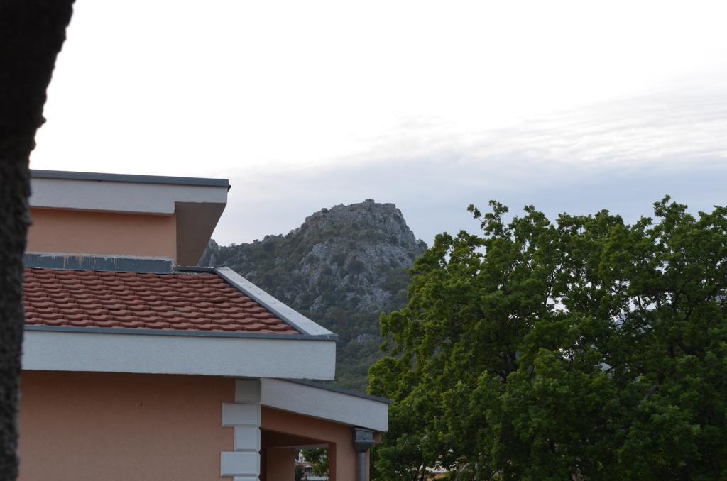 Apartment Folic Sutomore Exterior foto